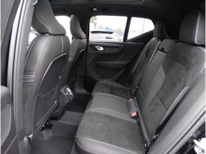 Volvo XC40 B4 Plus Black Edition
