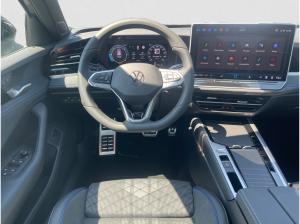 Volkswagen Passat Variant R-Line TDI DSG 4Motion|AHK|PANO|A