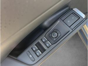 Volkswagen T-Roc R-Line 1.5 l eTSI OPF 7-Gang-Doppelkupplungsgetriebe DSG