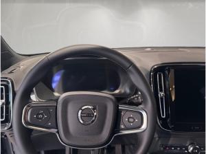 Volvo XC40 B3 Mild-Hybrid Benzin Plus Dark