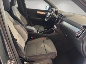Volvo XC40 B3 Mild-Hybrid Benzin Plus Dark