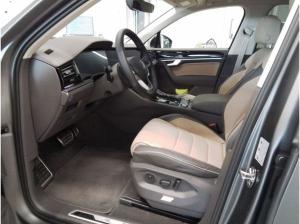 Volkswagen Touareg R-Line 3.0TDI +STDHZ+AHK+LUFT+HUD+