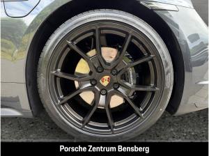 Porsche Taycan 4 Black Edition
