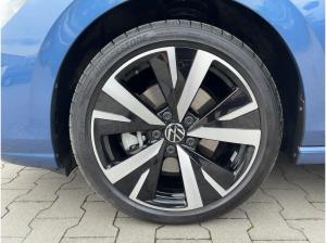 Volkswagen Golf VIII Variant Style 2.0 TDI DSG AHK DCC PANO
