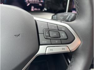 Volkswagen Golf VIII Variant Style 2.0 TDI DSG AHK DCC PANO