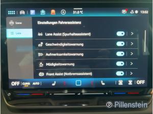 Volkswagen T-Roc TSI DSG STYLE NAVI+AHK+ACC+EASY+KAM+SHZ