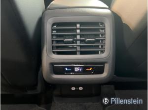 Volkswagen T-Roc TSI DSG STYLE NAVI+AHK+ACC+EASY+KAM+SHZ