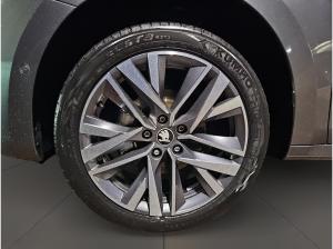 Skoda Octavia Combi 1.5 TSI mHEV Selection 360 ACC HUD