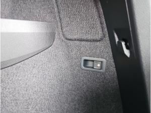 Skoda Karoq 1.5 TSI ACT Selection SpurH AHK ACC LED PDC