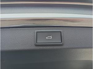 Skoda Karoq 1.5 TSI ACT Selection SpurH AHK ACC LED PDC
