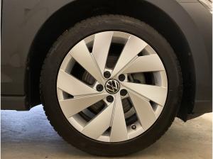 Volkswagen Golf VIII 1.5 eTSI Style *DSG*ACC*SHZ*PDC