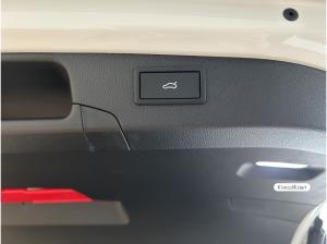 Volkswagen Passat Business 1.5e TSI DSG IQDRIVE NAVI AHK