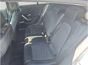 Mercedes-Benz CLA 200 Shooting Brake Advanced - Klima*Tempmat*SHZ*Nav*PDC*LED*Haustürlieferung inkl.