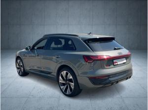 Audi Q8 e-tron S line 55 qu. PANO HUD Matrix 22 AHK