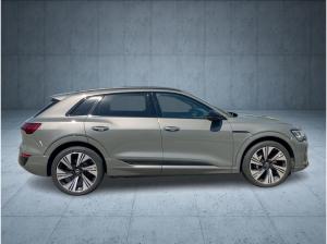 Audi Q8 e-tron S line 55 qu. PANO HUD Matrix 22 AHK