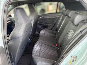 Volkswagen Golf VIII 1.5 eTSI 110 kW R-Line - Gitter Summer Deal!☀️🏖️
