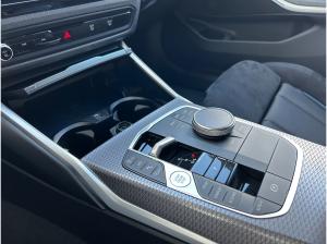 BMW 330 330i xD. Tour. M-Sport GSD Finanzierung ab 2,49%