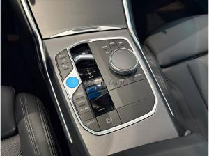 BMW i4 eDrive35 Innovationsp. Klimaaut. Memory vorn