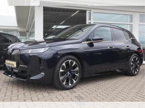 BMW ix xDrive45 ❗️0,25%❗️ Sofort Verfügbar/M-Sport/AHK/360°/Head-Up/DrivingAss.Prof./Autobahnass./HK/❗️NP: