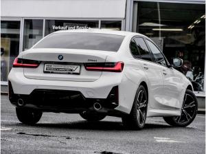 BMW 318 318i M SPORT+Zins ab 0,99%+GLASDACH+H/K+DA+PA