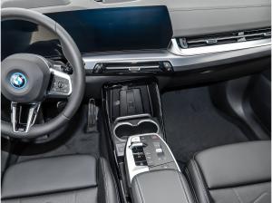 BMW iX2 xDrive30 M Sport HUD PANO ACC AHK 360°KAM