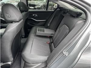 BMW 318 318i RFK NAVI LED PDC V+H DAB PA SHZ KZG