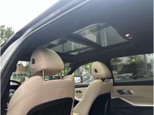 BMW 330 e xDrive Touring M Sport PRO //Leder Stop&Go AHK