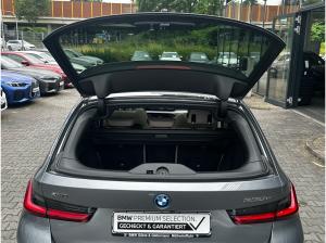BMW 330 e xDrive Touring M Sport PRO //Leder Stop&Go AHK
