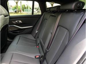 BMW M340i xDrive MSport + Pano + H/K + AHK + 19