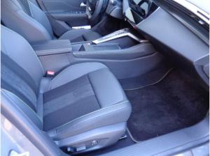 Peugeot 408 GT Exclusive Hybrid 145 e-DSC6