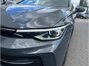 Volkswagen Golf VIII Variant Goal 2.0 TDI DSG -Matrix-LED AHK Navi Area View SHZ CarPlay LM PDC ACC