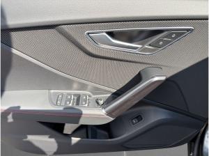 Audi Q2 35 TFSI S tronic 2x S LINE AHK RFK NAVI