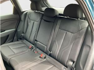 Audi Q3 SUV TDI quattro 2x S-line MATRIX PANO HUD AHK