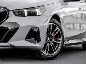BMW 520 520d 19 M-Sport HuD H/K DA+ 360° Pano AHK uvm. DAB