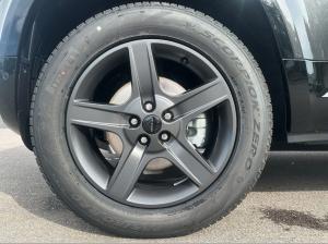 Land Rover Defender 110 D250 X-Dynamic SE