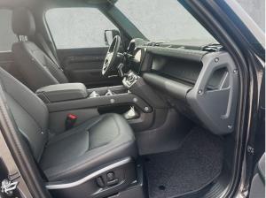 Land Rover Defender 110 D250 X-Dynamic SE