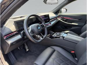 BMW 520 d Touring M Sport STANDHEIZUNG,AHK,ACC, 20 Zoll ALU,360 GRAD KAMERA,KLIMA SITZE,H/K SOUND