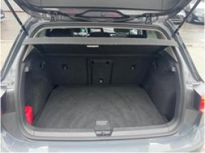 Volkswagen Golf VIII Lim. Active 1.5 TSI - LED Plus HUD Navi IQ.Drive Standhzg. LM EPH Allseason