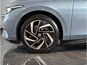 Volkswagen ID.7 Tourer Pro +WÄRMEPUMPE+AHK+KAMERA+
