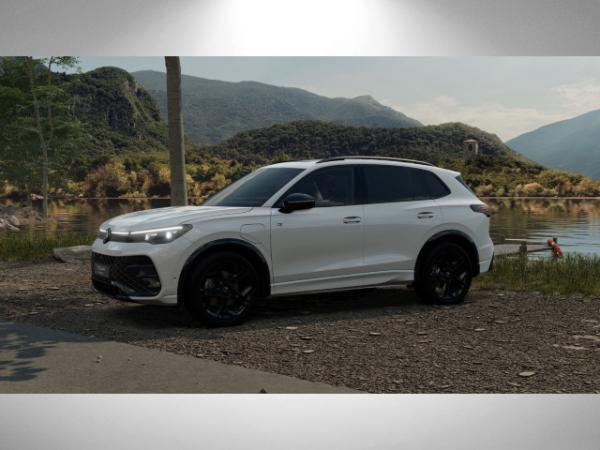Volkswagen Tiguan R-Line 1,5 l eHybrid ( / DSG AHK Panorama Soundsystem