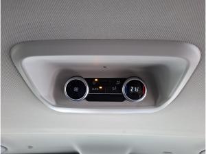 Volkswagen Caravelle +sofort verfügbar+ Life, lang, AHK, 3 Zonen Clima