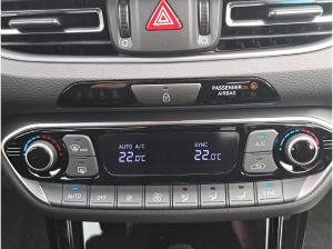 Hyundai i30 1.5 T-GDI Advantage MHEV *LED*NAVI*SHZ*KAM*LM