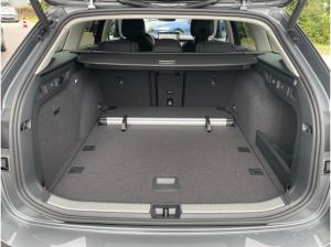Skoda Superb Combi Selection 2.0 TDI DSG Navi,Matrix,Klima,AHK