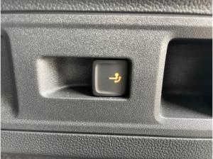 Skoda Superb Combi Selection 2.0 TDI DSG Navi,Matrix,Klima,AHK