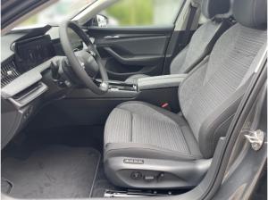 Skoda Superb Combi Selection 2.0 TDI DSG Navi,Matrix,Klima,AHK