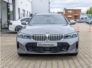BMW 330 330i xDrive Touring M Sport HUD PANO ACC AHK LED