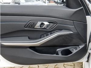 BMW 318 318i Touring M Sport RFK NAVI LED PDC V+H DAB