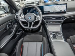 BMW 330 330i xDrive Touring M Sport HUD PANO ACC AHK LED