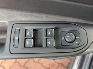 Volkswagen Golf VIII 1.5 eTSI Style DSG LED AHK ACC