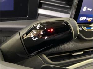 Volkswagen T-Roc 1.5 eTSI DSG Life / LED RFK